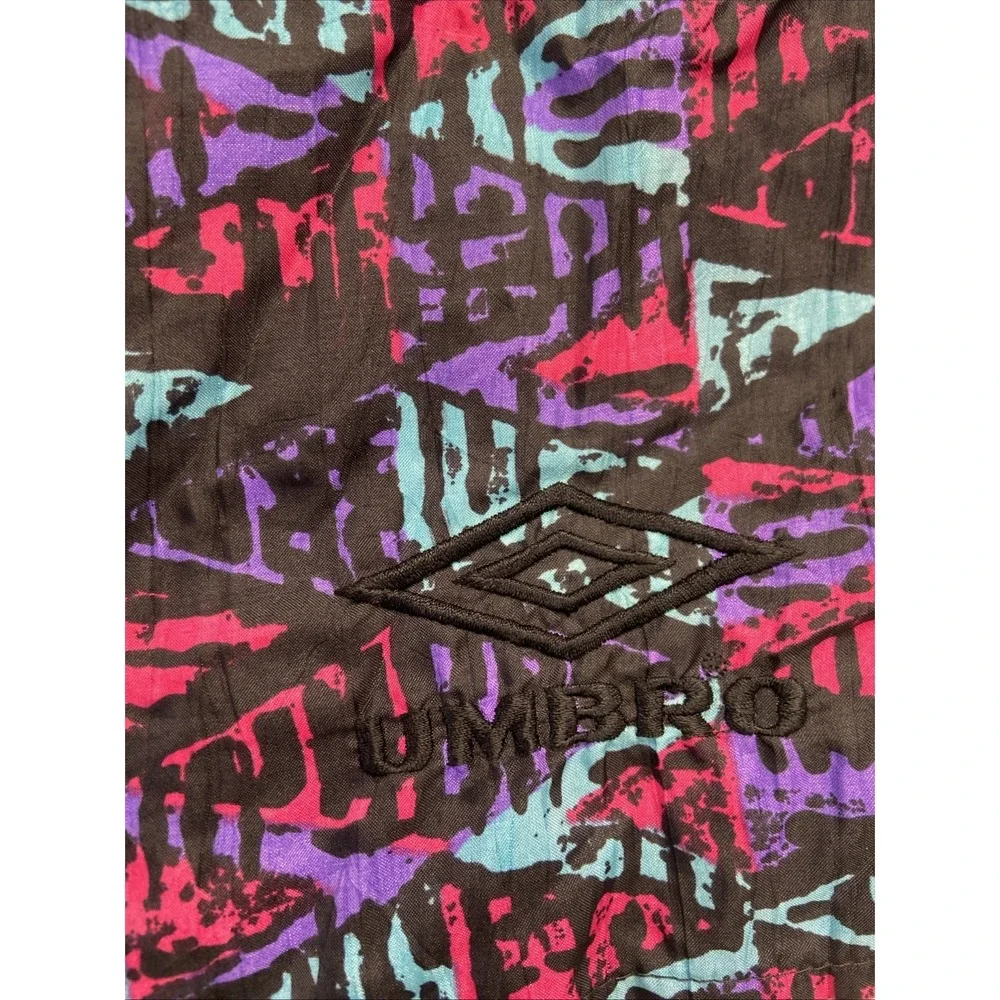 Vintage Umbro Shorts Mens M Multi Abstract Soccer 90s Summer Retro Nylon